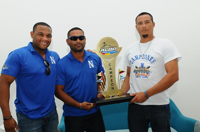 Tigres de Chinandega regresaron con la corona de Serie ... - La Prensa (Nicaragua)