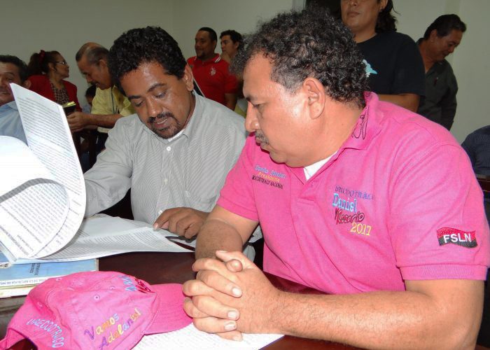 El transportista Danilo Sánchez, visiblemente molesto no quiso brindar declaraciones a LA PRENSA/ A. FLORES