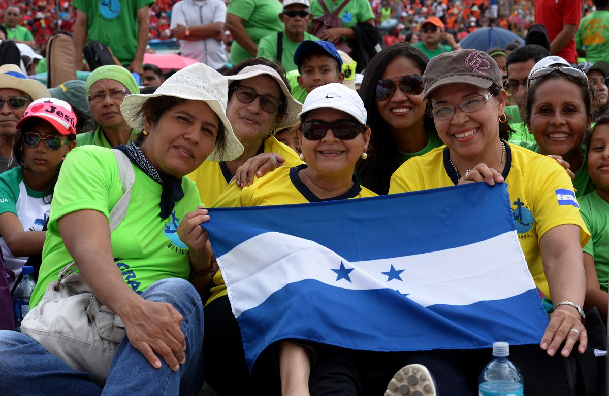 fieles, Nicaragua, encuentro religioso, Camino Neocatecumenal