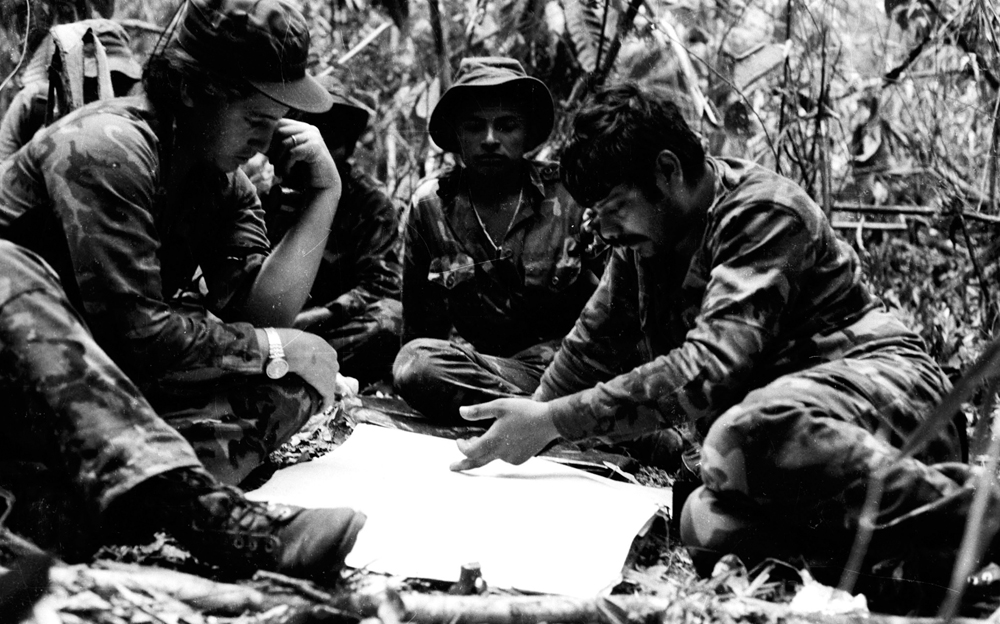 Berríos como jefe del BLI Santos López, en la guerra. Foto: Cortesía - Archivo personal de Óscar Navarrete / La Prensa.