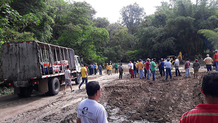El desborde el río Achuapa ha sido provocado por la abundante cantidad de lluvia que ha caído en Nueva Segovia. LA PRENSA/A. LORÍO