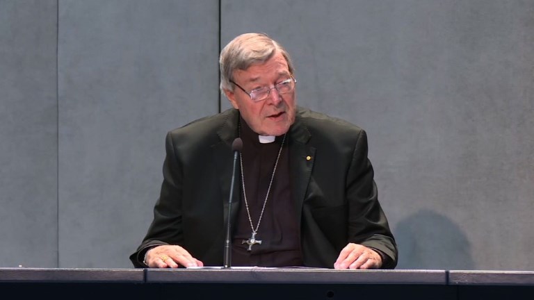 Cardenal George Pell, número tres del Vaticano, rechaza acusaciones de abuso sexual Cardenal George Pell, número tres del Vaticano, rechaza acusaciones de abuso sexual